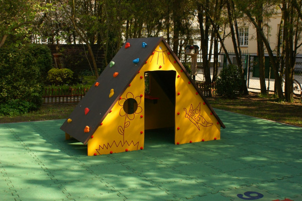 Продажа  торговой марки, ноу-хау, станков и материалов по производству детских площадок в Польше